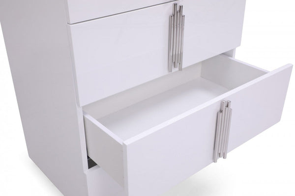 Maximizing Space: Functional and Stylish Dressers and Chests for Modern Bedrooms