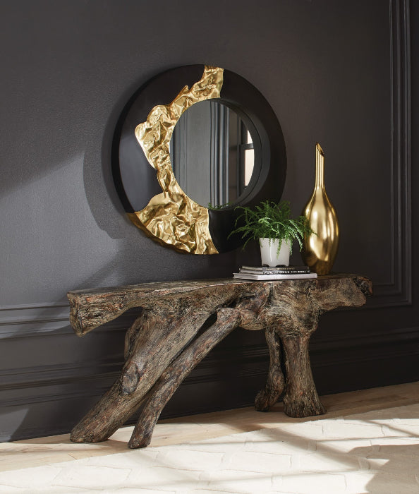 A mirror to reflect your most recent appearance
