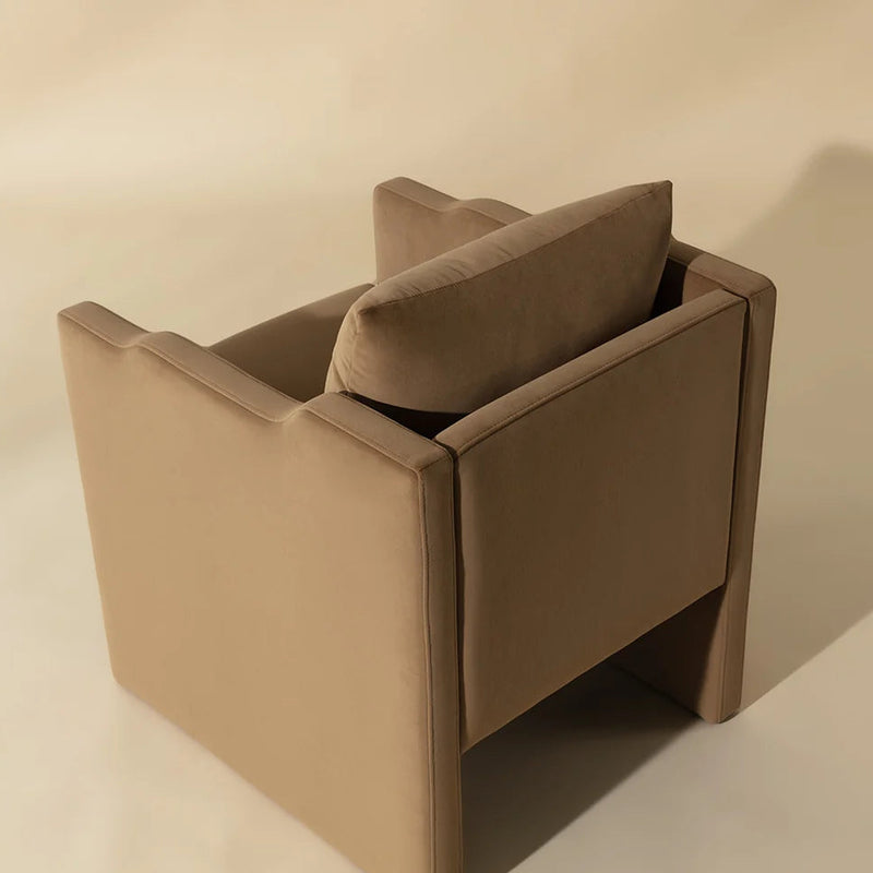 SP-SCALA DINING ARMCHAIR