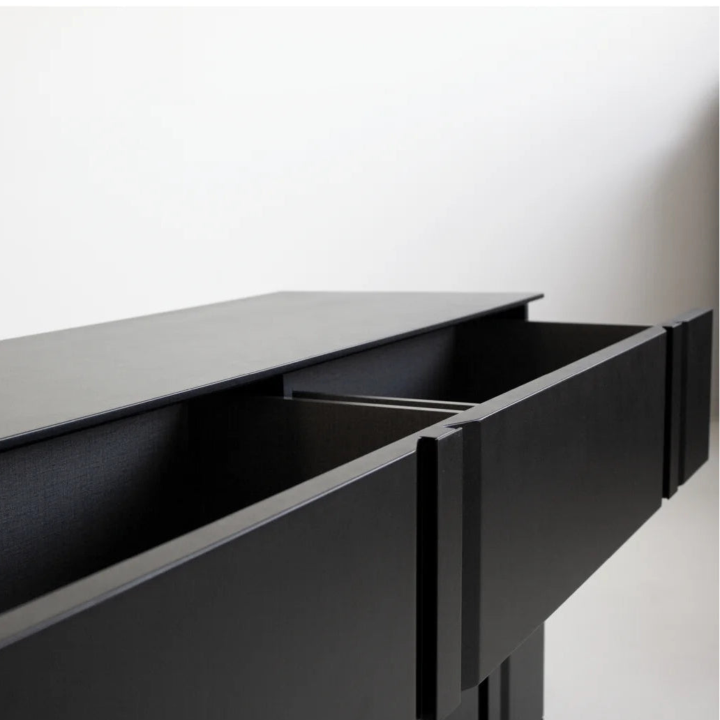 MB-CARBON DOUBLE DRESSER IN BLACK