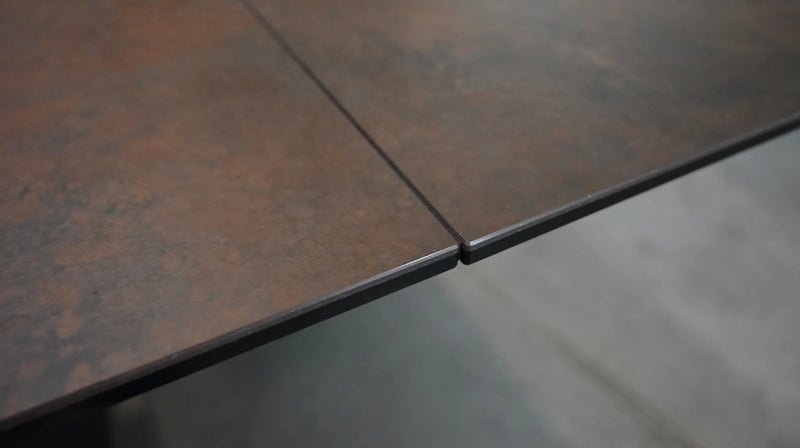 MB - SIGNATURE EXTENSION DINING TABLE