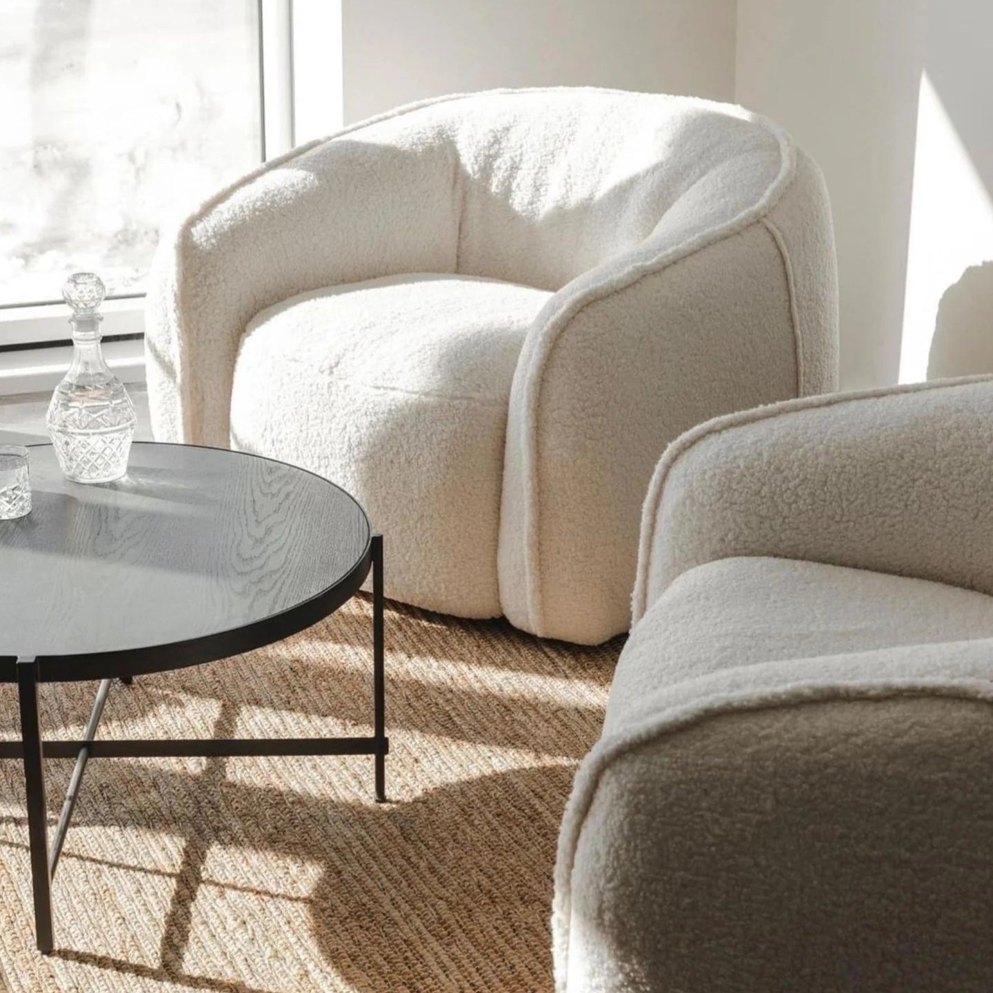 MB - DUFFY CHAIR