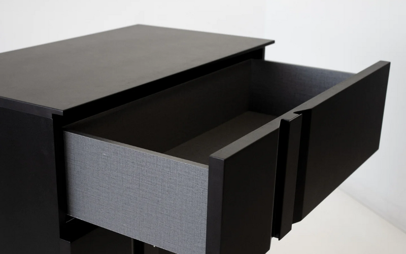 MB - CARBON NIGHT STAND