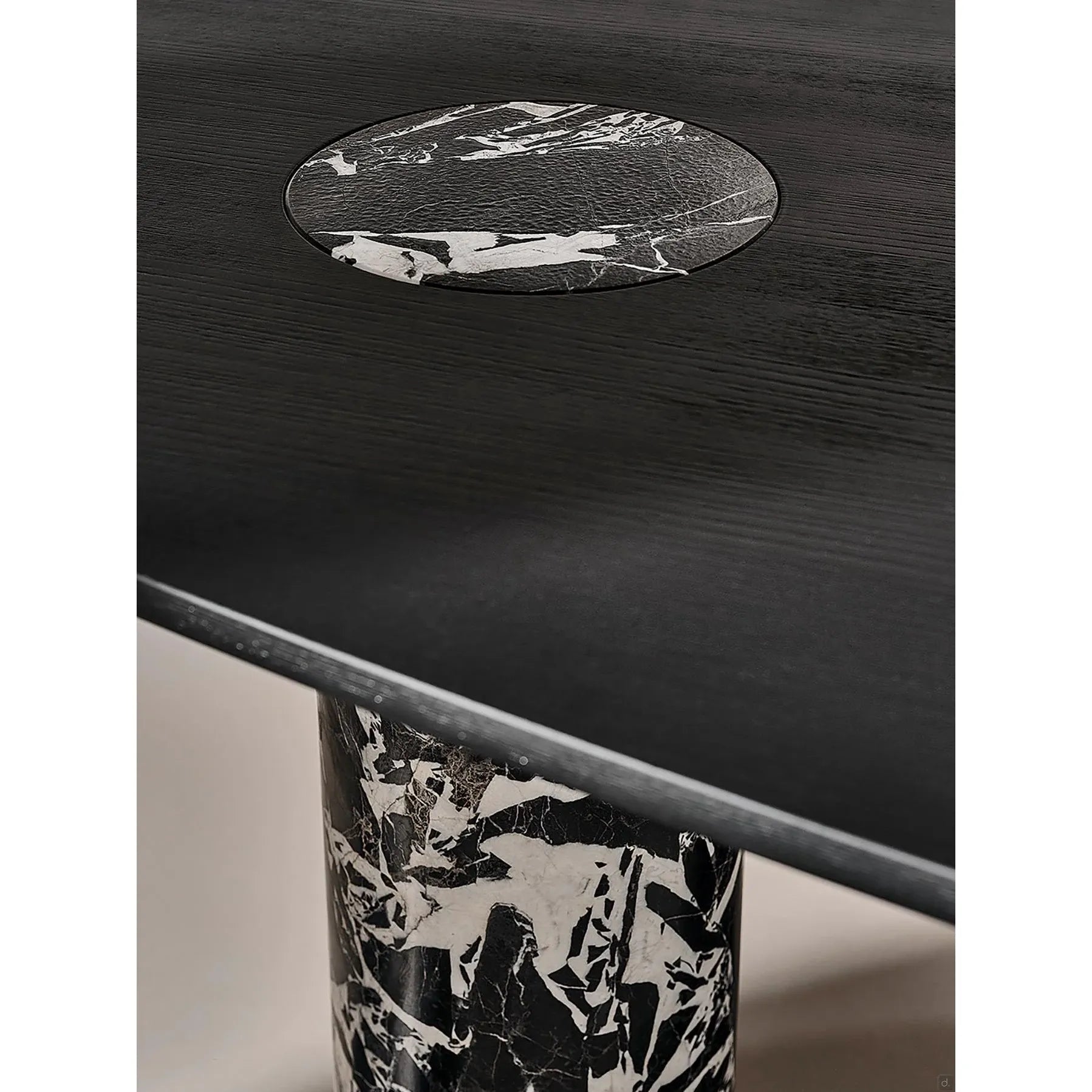 DB-ORION DINING TABLE