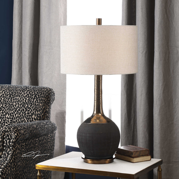 UT - ARNAV TABLE LAMP