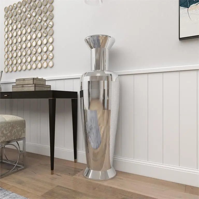 UM- FLOOR VASE