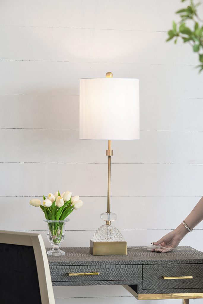 CR - DIAMOND TABLE LAMP